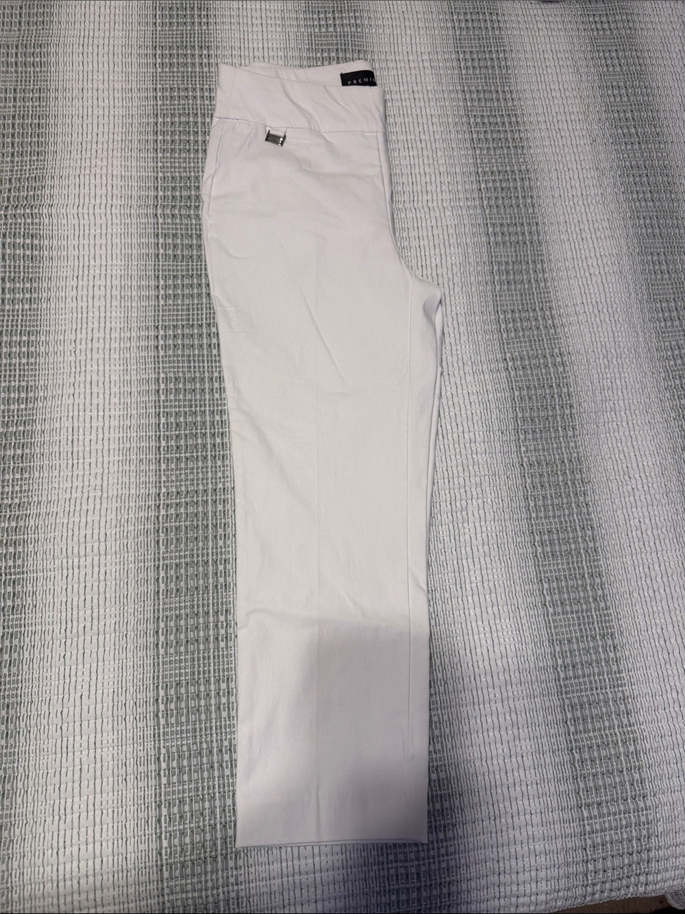 Premise Women's White Stretch Capris